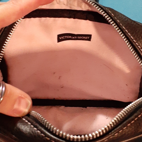 Victoria's Secret Large & Small Makeup Bag & Pouch - Picture 9 of 15